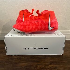 Nike Phantom Luna Elite FG Bright Crimson Soccer Cleats Mens 10.5 FN8405-600